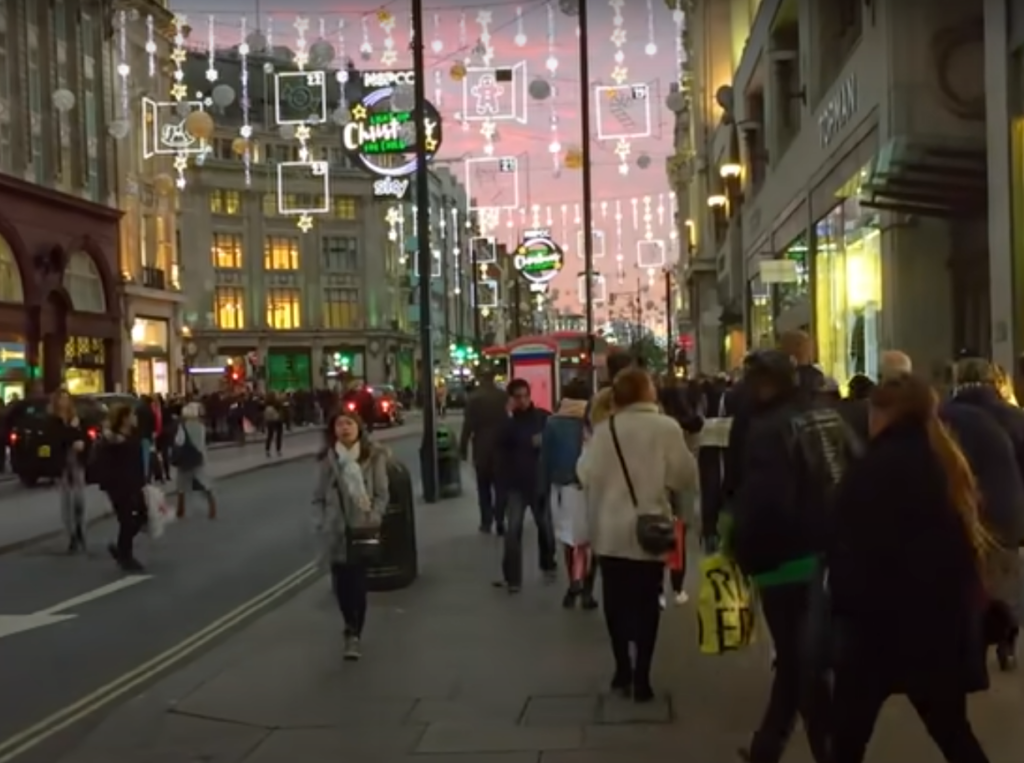 Η Oxford Street δημοφιλέστερη εμπορική οδός στην Ευρώπη – Πρώτη με διαφορά