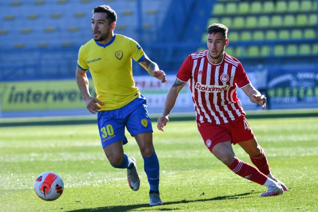 “Ιστορικός” Παναιτωλικός – Νίκησε 2-1 τον Ολυμπιακό και πήρε προβάδισμα πρόκρισης στα ημιτελικά του κυπέλλου (vids)