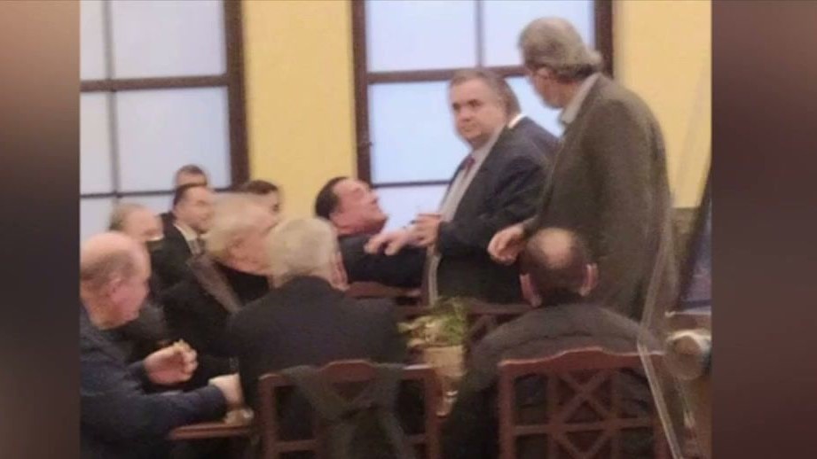 Η στιγμή που ο Πολάκης και ο Άδωνις είναι έτοιμοι να έρθουν στα χέρια στη Βουλή (vid)