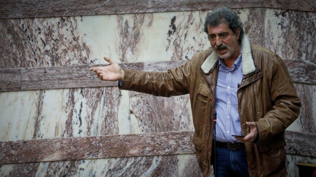 Με πρωτοσελίδα μιας άλλης εποχής και χωρίς τεκμήρια ο Πολάκης απασφαλίζει για τις υποκλοπές