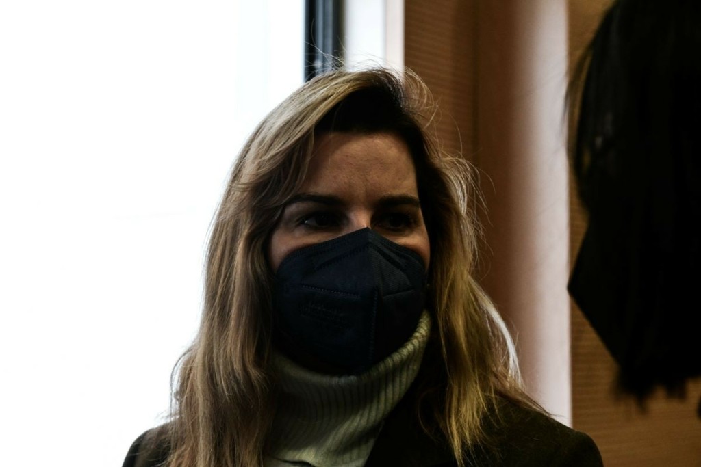 “Είναι μια επώδυνη διαδικασία” το μήνυμα της καταγγέλλουσας στη δίκη του προπονητή – Τι είπε η Σοφία Μπεκατώρου