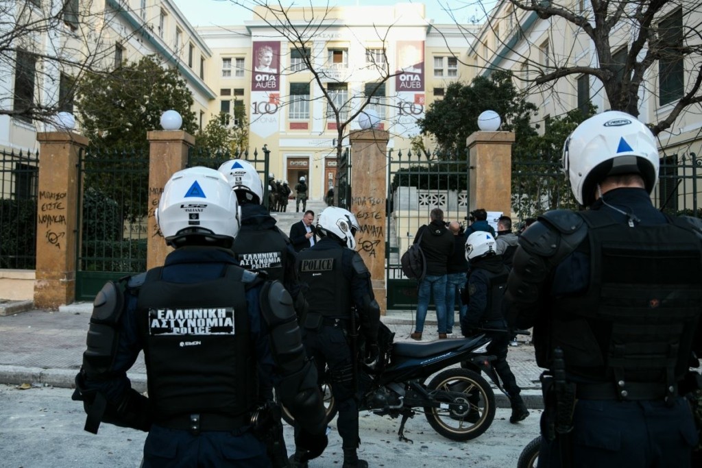 Ποινική δίωξη στους 6 συλληφθέντες για τα επεισόδια στην ΑΣΟΕΕ – Για τι διώκονται