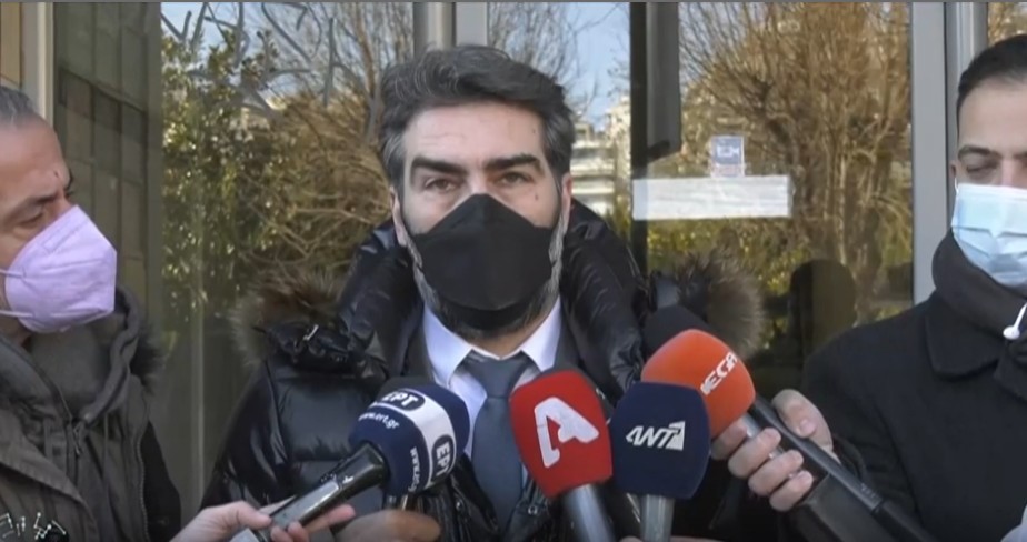 Ο δικηγόρος Αλεξόπουλος ξεσπά μετά την επίθεση με γκαζάκια στο γραφείο του (vid)