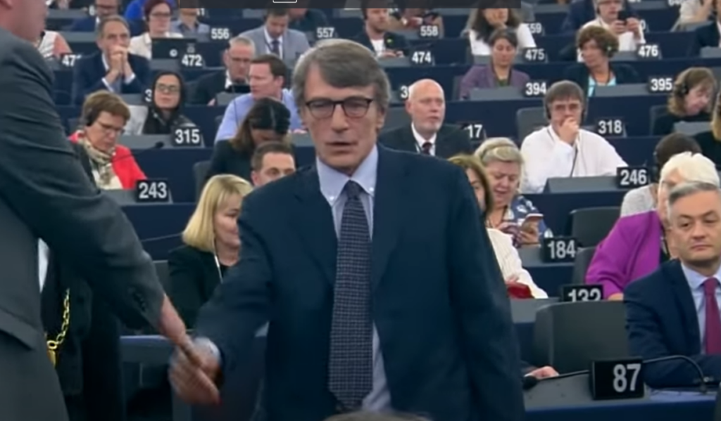 Ενός λεπτού σιγή στη μνήμη του Νταβίντ Σασόλι θα τηρηθεί έξω από την Ευρωβουλή