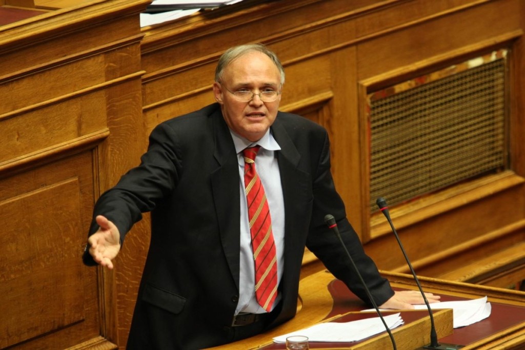 Μετά την καρατόμηση του υπουργού η Νέα Δημοκρατία διαγράφει τον Πέτρο Δούκα