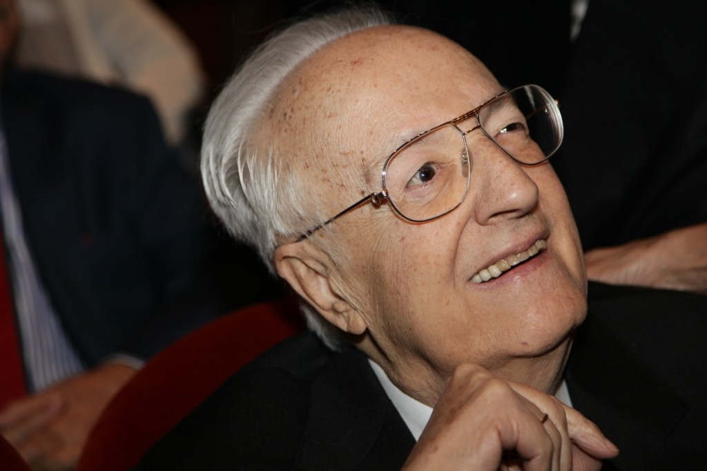 Τριήμερο πένθος για το θάνατο του Χρήστου Σαρτζετάκη – Με τιμές αρχηγού κράτους η κηδεία