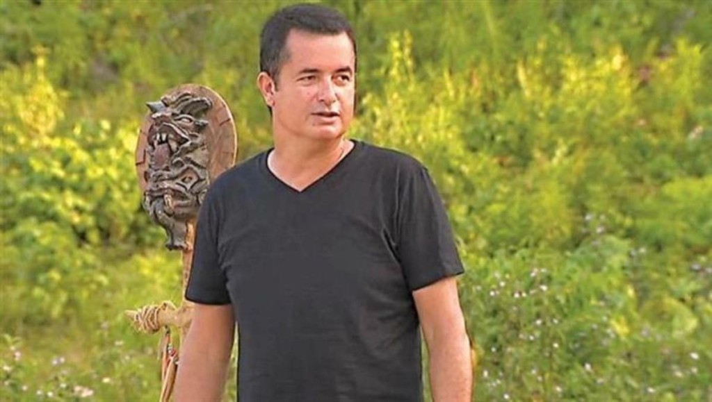 Πρώην παίκτης ριάλιτι ζητά αποζημιώση-μαμούθ από τον Ατζούν – Τι καταγγέλλει