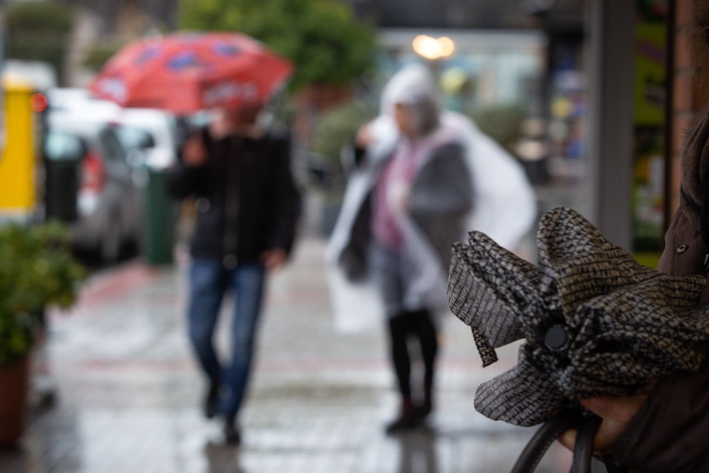 Συνεχίζονται οι βροχές και οι καταιγίδες – Πέφτει η θερμοκρασία