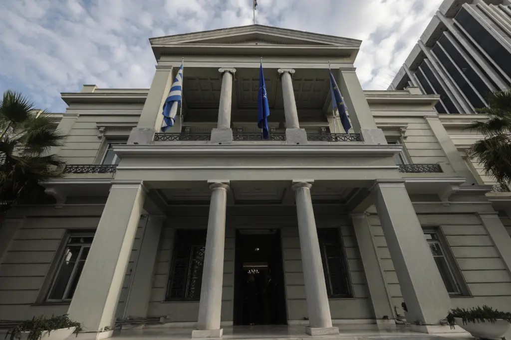 Πέρασε τα σύνορα Ουκρανίας-Μολδαβίας ο Έλληνας πρόξενος – Η ανάρτηση του Νίκου Δένδια