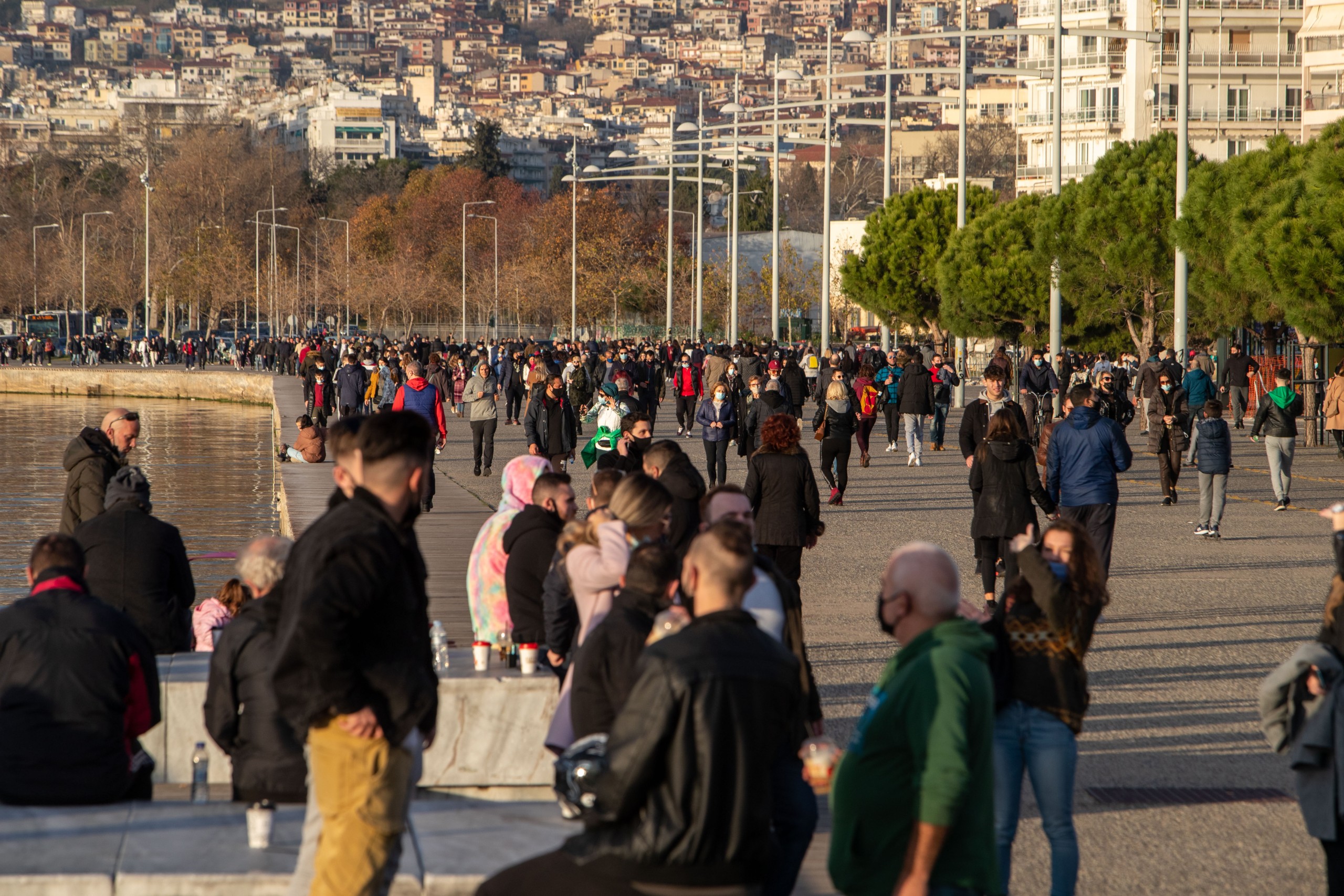 Ο “χάρτης” των 10.853 νέων κρουσμάτων – Σχεδόν 3.000 στην Αττική, πάνω από 1.200 στη Θεσσαλονίκη