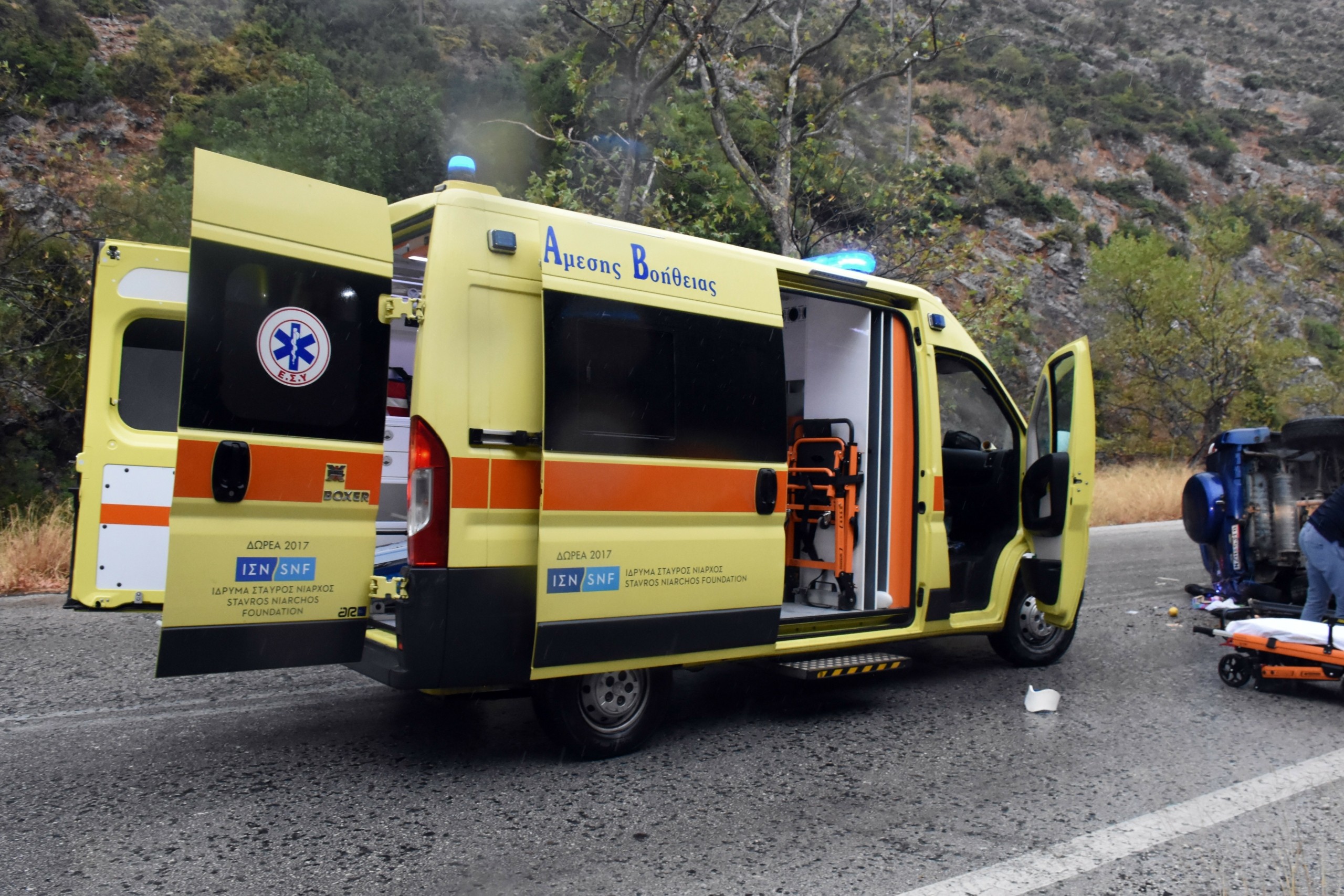 Μεθυσμένος οδηγός στη Θεσσαλονίκη σκόρπισε τον τρόμο – Πήρε σβάρνα τα παρκαρισμένα αυτοκίνητα