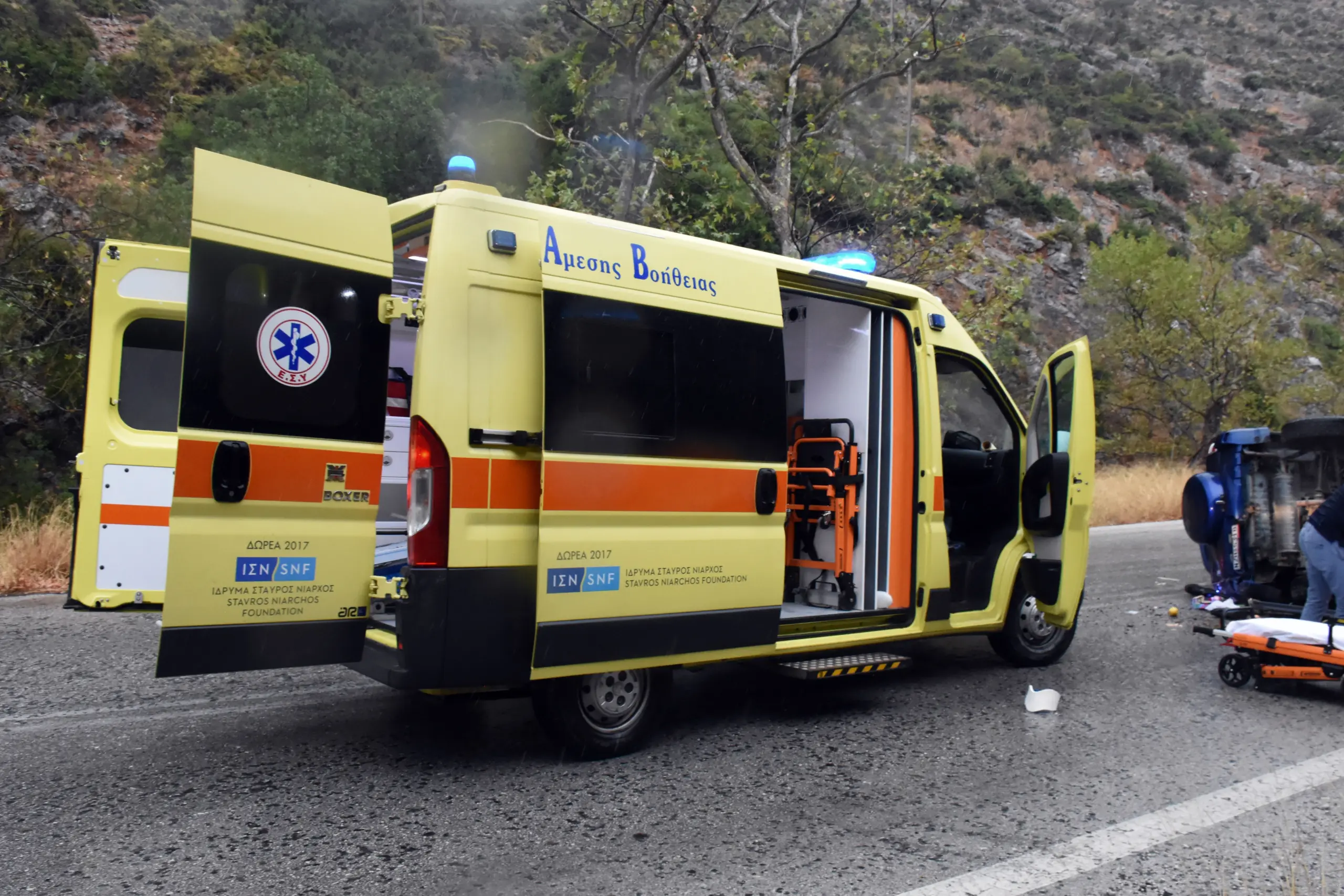 Μεθυσμένος οδηγός στη Θεσσαλονίκη σκόρπισε τον τρόμο – Πήρε σβάρνα τα παρκαρισμένα αυτοκίνητα
