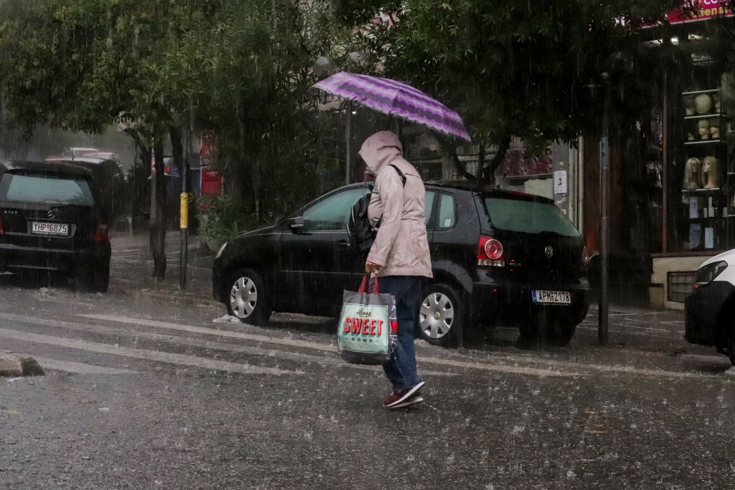Αναβαθμίστηκε η κακοκαιρία – Προσοχή τις επόμενες ώρες στη Δυτική Ελλάδα – Μήνυμα από το 112 (χάρτης)