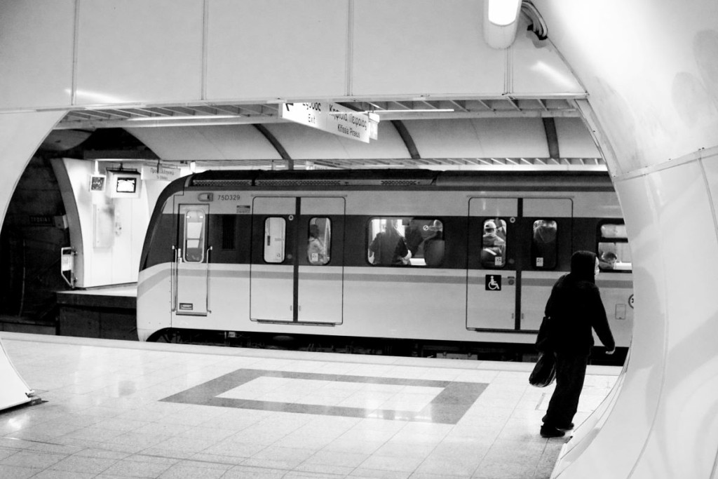 “Στρατός” από κλέφτες ξάφριζε κόσμο στα μέσα μεταφοράς – Έκλεβαν τα πάντα σαν αετονύχηδες – Το κόλπο του συνωστισμού