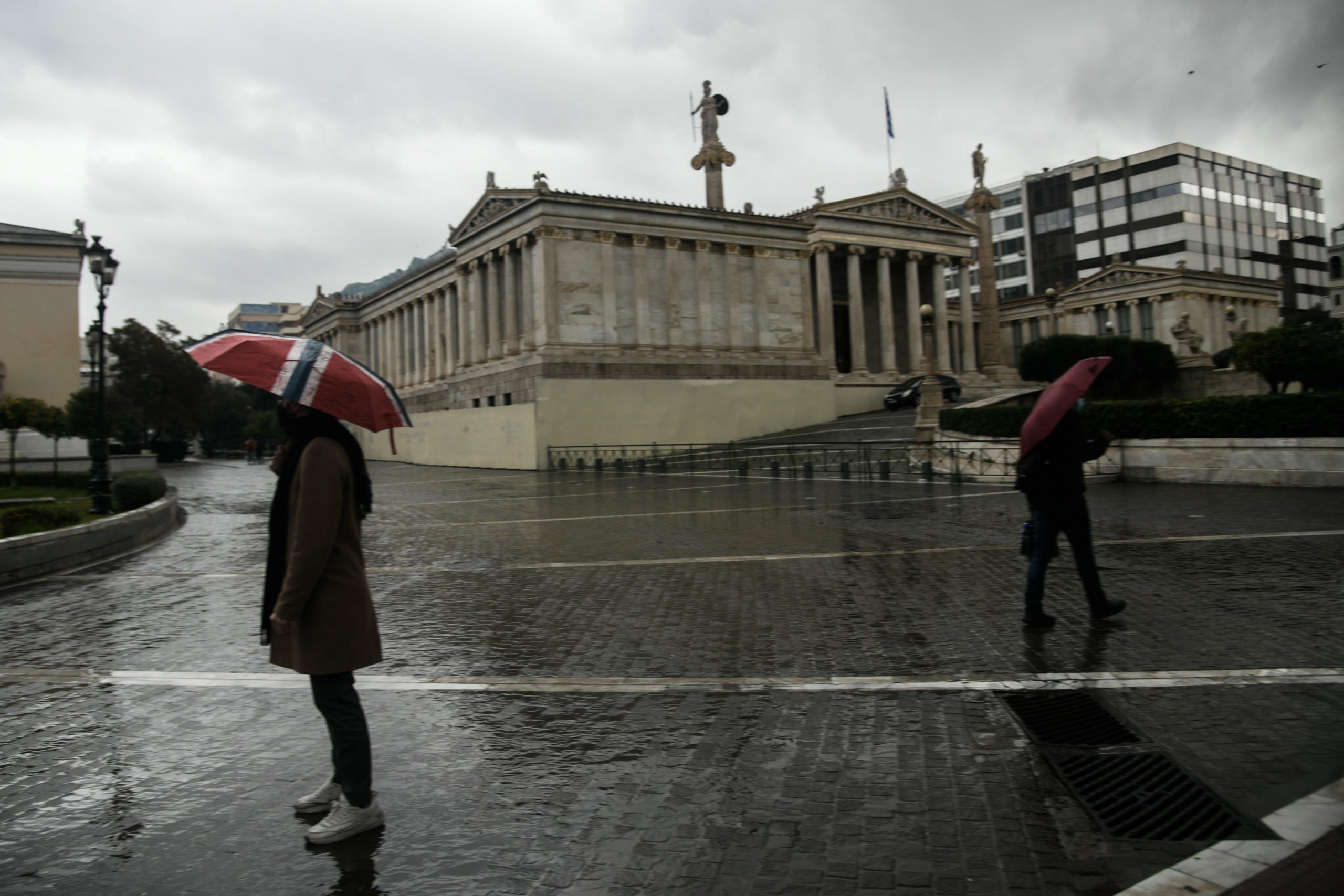 Αγριεύει ο καιρός με βροχές και καταιγίδες την Τετάρτη (vid)