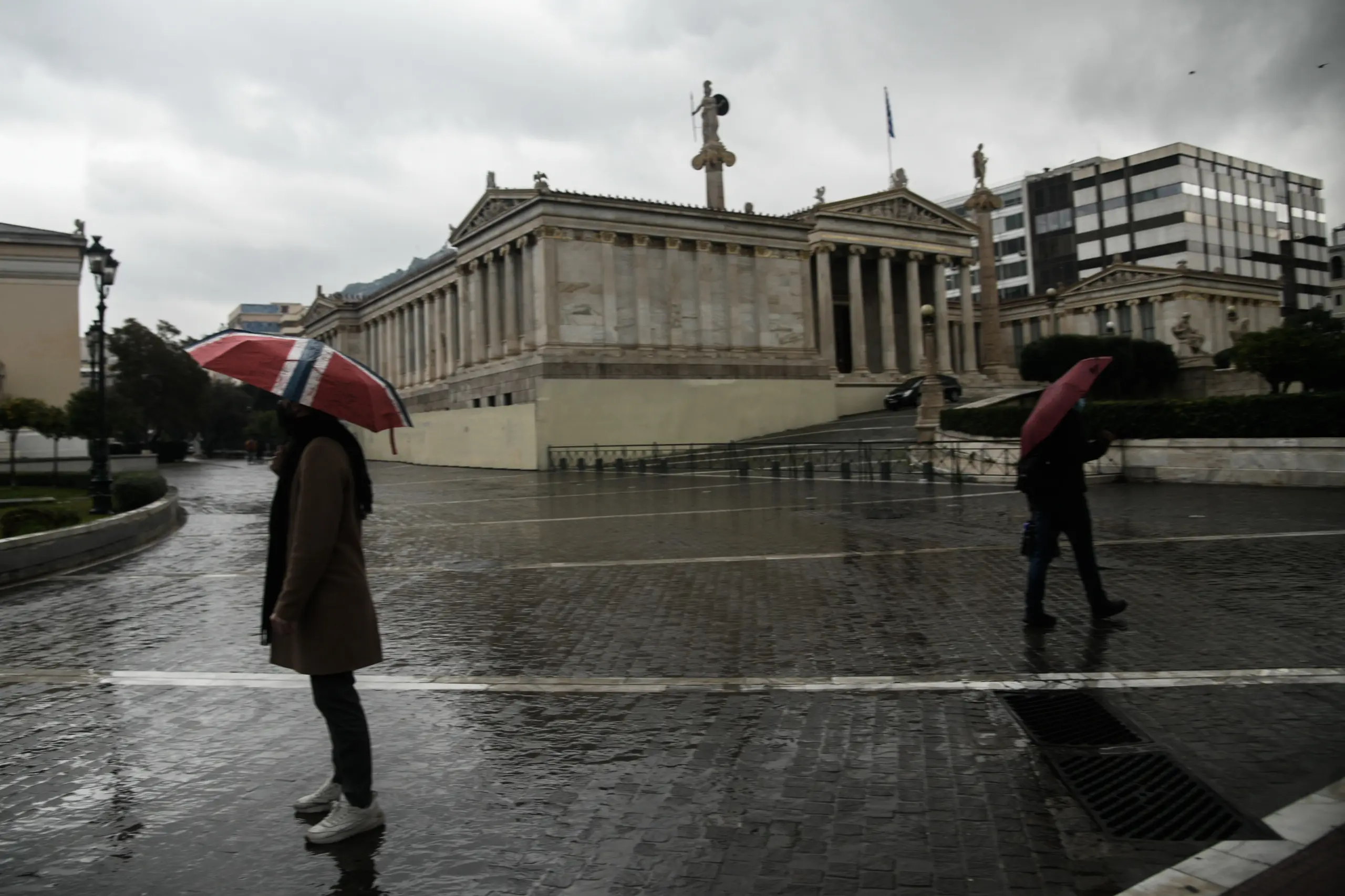 Αγριεύει ο καιρός με βροχές και καταιγίδες την Τετάρτη (vid)