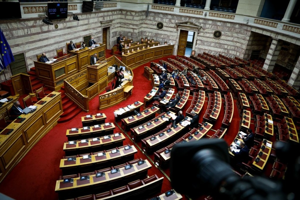 Ψηφίζεται στη Βουλή η σύμβαση για τα έργα ανασυγκρότησης στο Μάτι – Γιατί καταψηφίζουν ΣΥΡΙΖΑ και ΚΚΕ