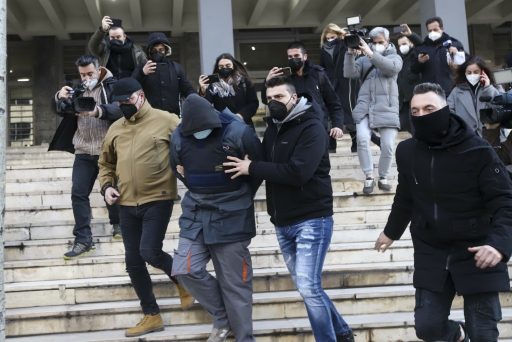 Σφίγγει ο κλοιός για τους δράστες της δολοφονίας του Άλκη – Ψάχνουν τον “θεόρατο” χούλιγκαν του ΠΑΟΚ που φαίνεται στο βίντεο ντοκουμέντο (vids)