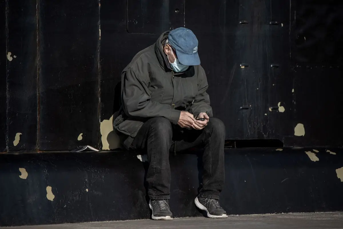 Στα 19.509 τα κρούσματα την Τετάρτη – Αύξηση στους θανάτους και μείωση στους διασωληνωμένους