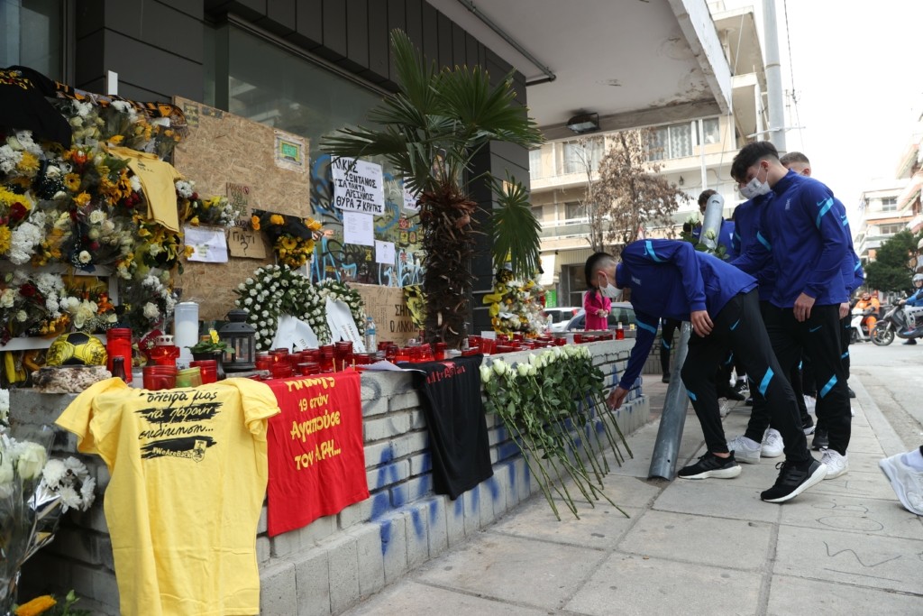 “Οργανωμένη καταδρομική επιχείρηση” η δολοφονία του Άλκη Καμπανού – Στα ίχνη του 13ου προσώπου οι αρχές (vid)
