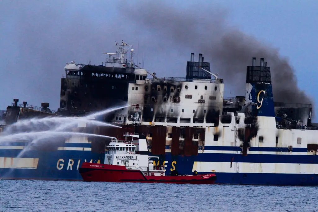 Ακόμη δυο νεκροί στο Euroferry Olympia – Τα πτώματα βρέθηκαν απανθρακωμένα