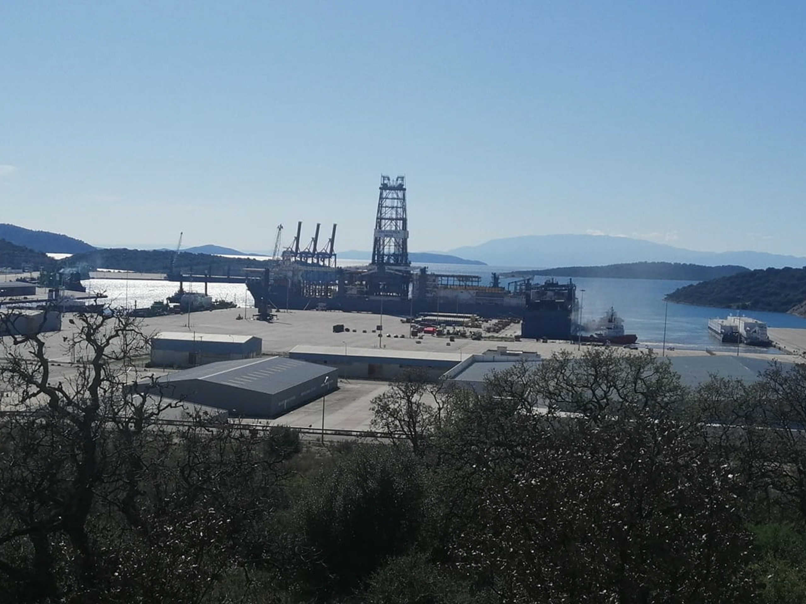 Τέσσερις νεκροί βρέθηκαν μέσα στο πλοίο Euroferry Olympia – Σε εξέλιξη η επιχείρηση ανάσυρσης
