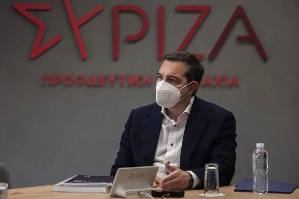 Επίθεση Τσίπρα σε Μητσοτάκη για τα νέα μέτρα – “Πρώτη φορά πρωθυπουργός ανακοινώνει μέτρα στήριξης και μιλάει για ψίχουλα”