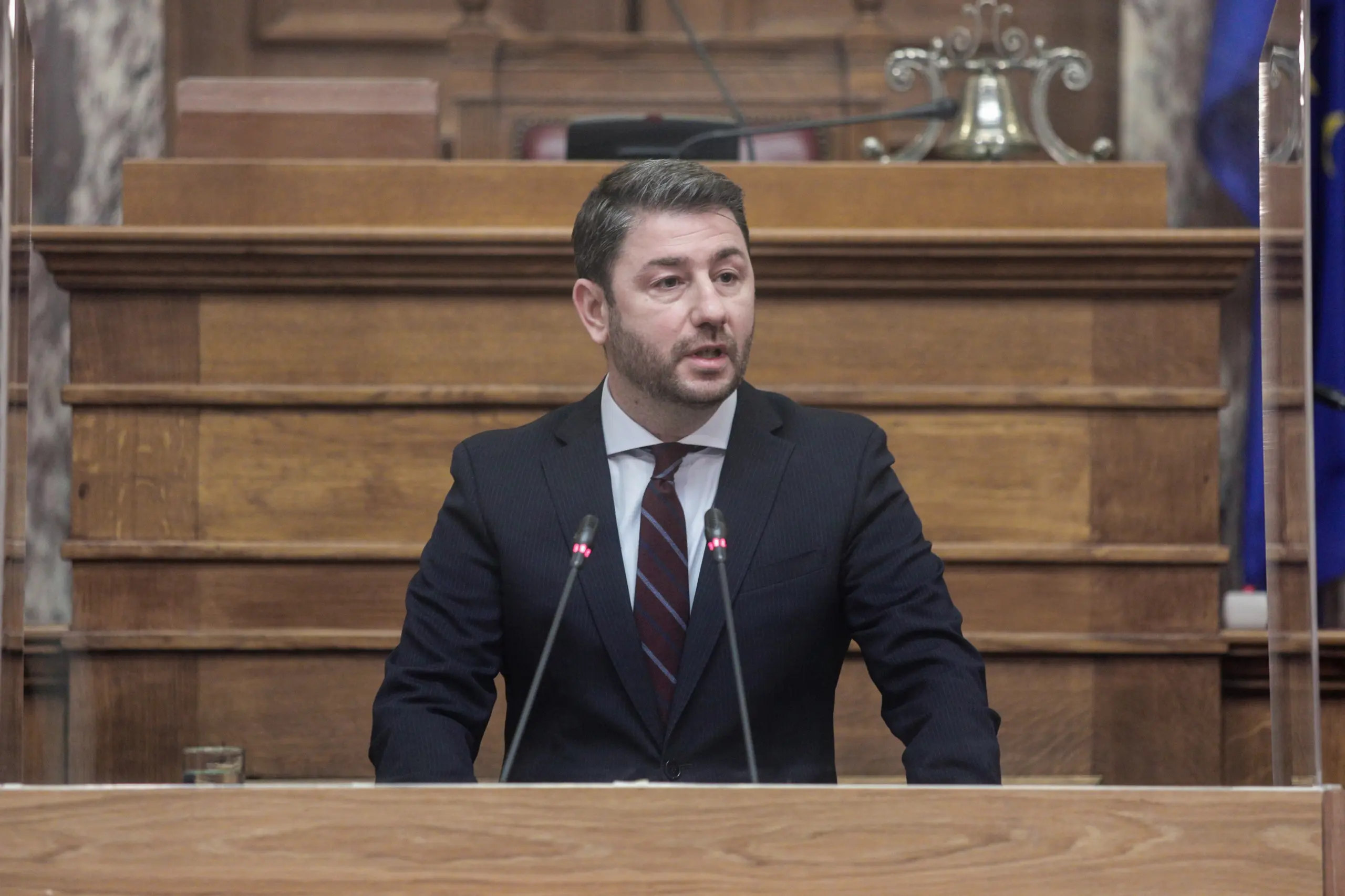 Για κυνική ομολογία υπουργών της ΝΔ μιλά το ΚΙΝΑΛ με αφορμή την αποπομπή του Λιβανού