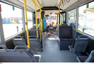 Άγρια συμπλοκή επιβατών μέσα σε αστικό λεωφορείο