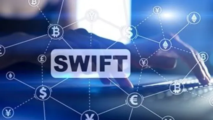 Έτοιμη η SWIFT για το οικονομικό “μπλόκο” στη Ρωσία (vid)