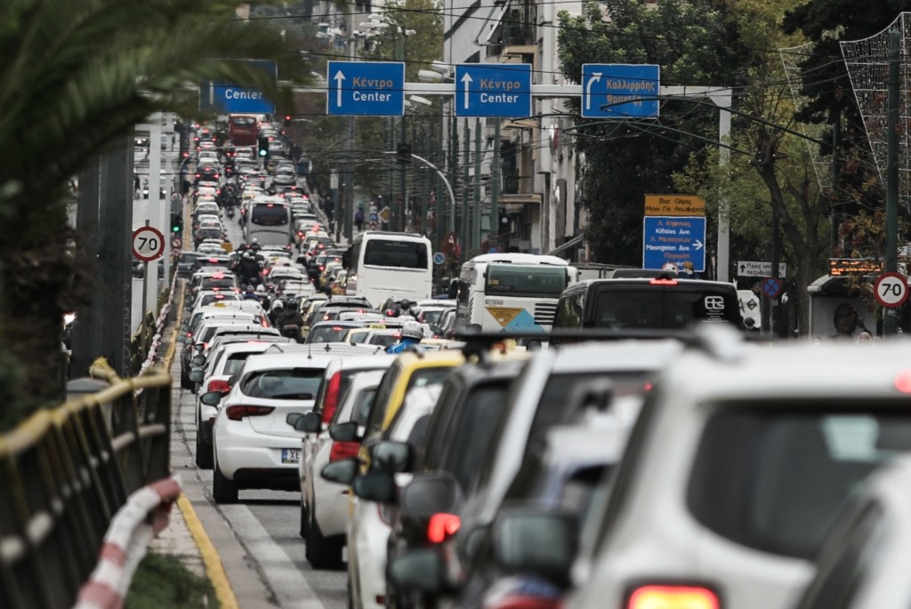 Αναρτήθηκαν τα τέλη κυκλοφορίας 2025 – Πώς γίνεται η πληρωμή τους