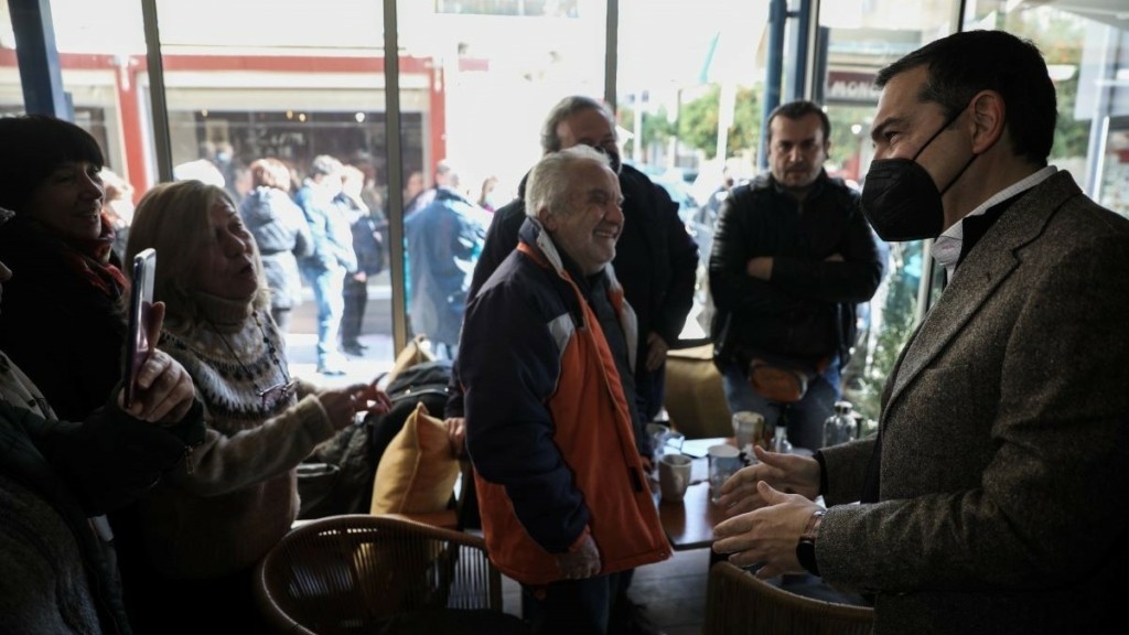 Φουλ “επίθεση” Τσίπρα στην κυβέρνηση – “Να σταματήσει να παριστάνει τον τροχονόμο των καρτέλ”