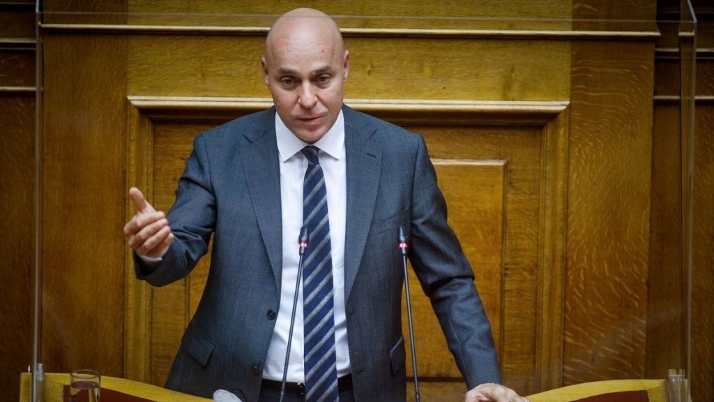 Θετικός στον κορονοϊό ο υφυπουργός Περιβάλλοντος Γιώργος Αμυράς