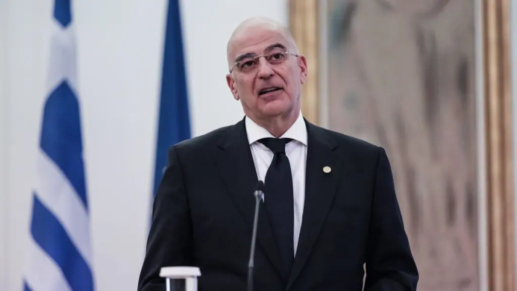 Φτάνει στην Οδησσό ο Νίκος Δένδιας για να μεταφέρει ανθρωπιστική βοήθεια