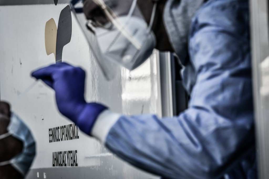 Στα 19.504 τα νέα κρούσματα την Πέμπτη – 93 νεκροί σε 24 ώρες