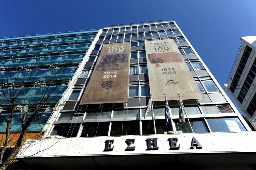 Καταγγέλλει προπηλακισμούς δημοσιογράφων από υποστηρικτές του Κασσελάκη η ΕΣΗΕΑ