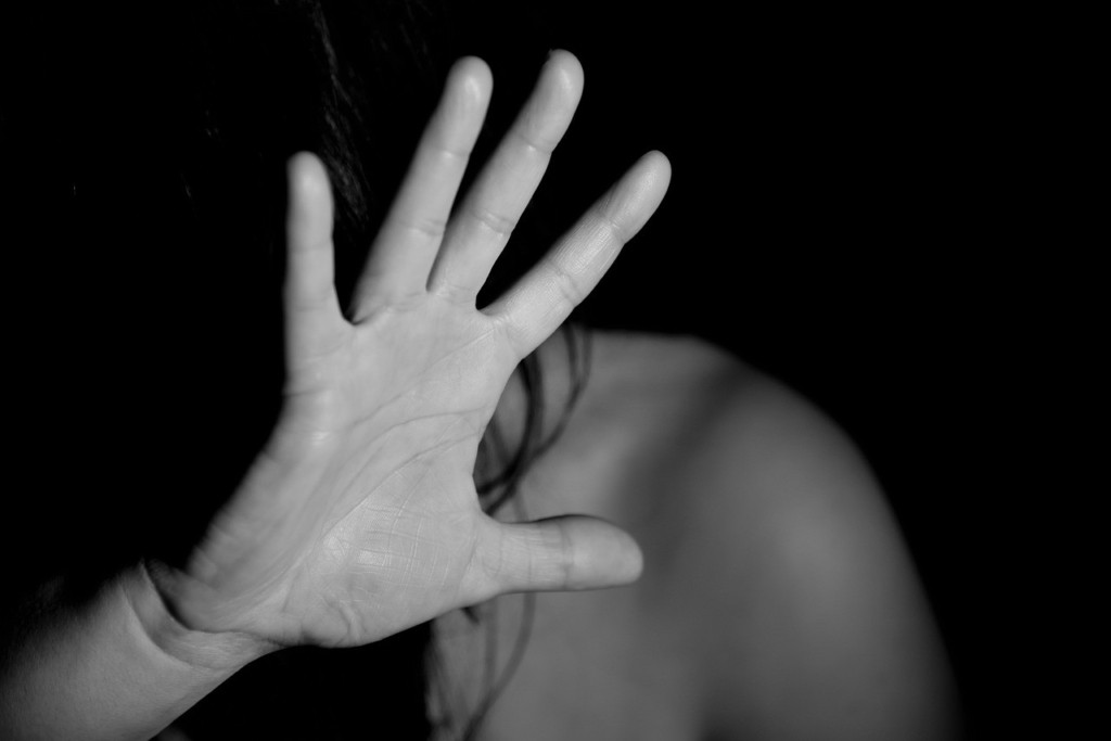Γνωστός αθλητής συνελήφθη στον Βόλο – Έσπασε την μύτη της πρώην συζύγου του μπροστά στα μάτια του παιδιού τους