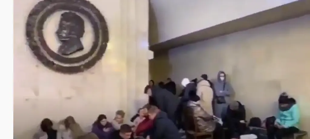 Μάχες στην Ουκρανία γύρω από τα πυρηνικά απόβλητα στο Τσέρνομπιλ – Σταθμοί του Μετρό έγιναν καταφύγια (vids)