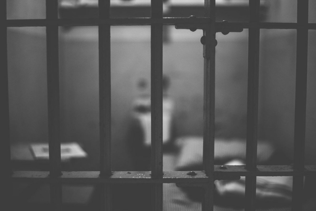 O 39χρονος αστυνομικός που κατηγορείται ότι εξέδιδε 19χρονη στην Ηλιούπολη ξεσπά μέσα από τη φυλακή – “Δεν έχει συμβεί τίποτα” (vid)