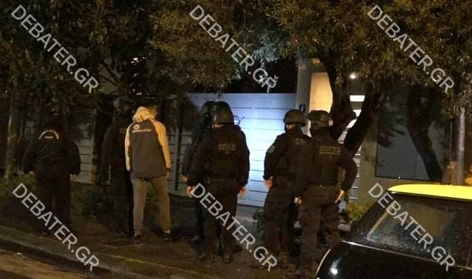 Παραμένει άφαντος ο διαρρήκτης που εισέβαλε σε σπίτι αστυνομικού – Πήρε όπλο και έγινε “καπνός” (pics&vid)