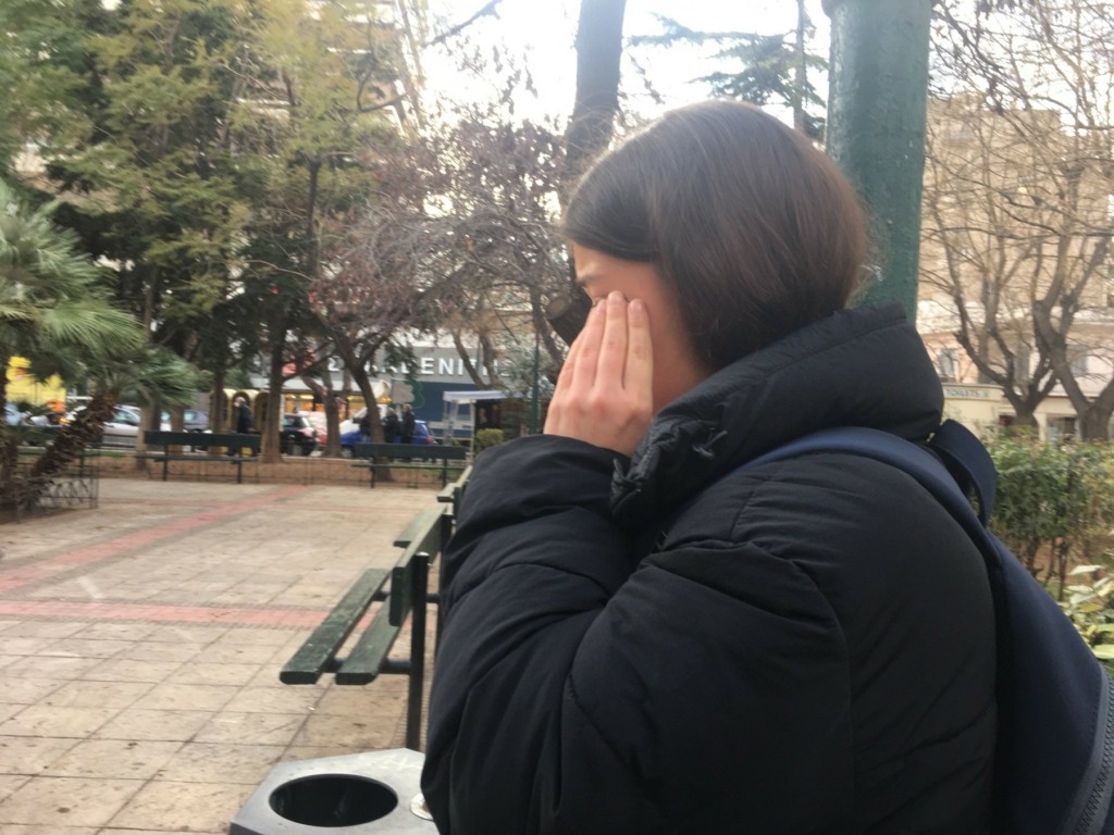 Αγωνιούν οι Ουκρανοί της Ελλάδας για τους συγγενείς τους – “Είναι στα καταφύγια, έχω χάσει την επικοινωνία μαζί τους” (vids)