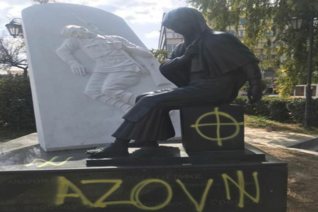 Βεβήλωσαν σοβιετικό μνημείο στην Καλλιθέα – Η οργισμένη ανάρτηση της ρωσικής πρεσβείας