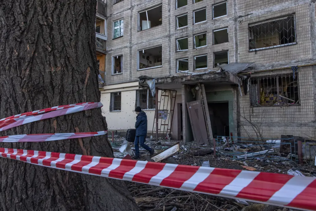 Ουκρανία: Τουλάχιστον 14 νεκροί από τα νυχτερινά πλήγματα της Ρωσίας στο Κίεβο