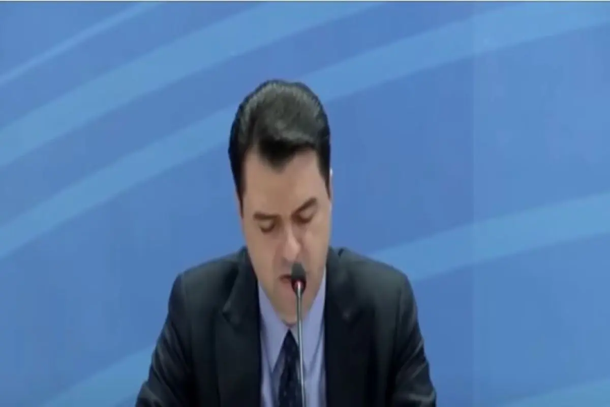 Ο Λουλζίμ Μπάσα παραιτήθηκε από την ηγεσία του Δημοκρατικού Κόμματος στην Αλβανία