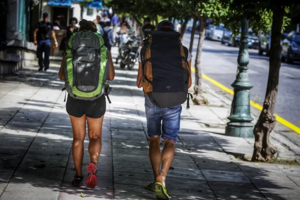Εκθειάζει τον ελληνικό τουρισμό η Daily Telegraph – Ποιοι είναι οι δέκα ελληνικοί προορισμοί που προτείνει στους Βρετανούς