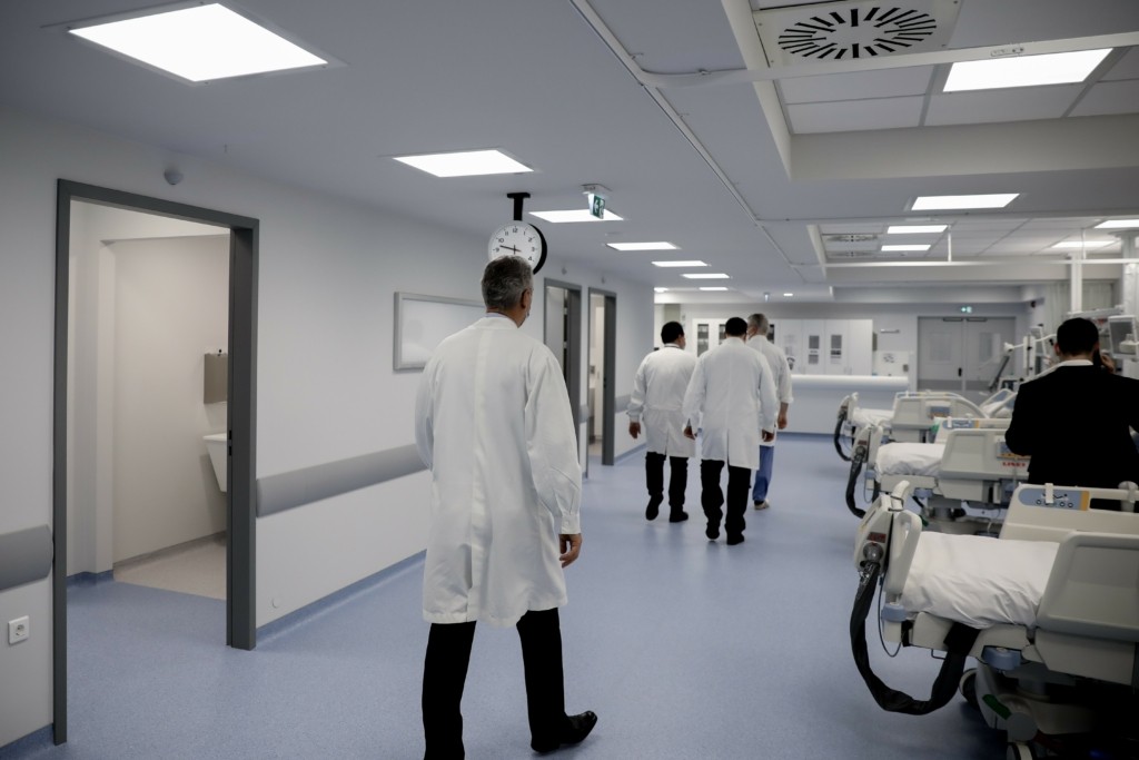 Ετοιμάζεται η διάταξη για τους ανεμβολίαστους υγειονομικούς – “Δεν έχουν θέση στο ΕΣΥ”