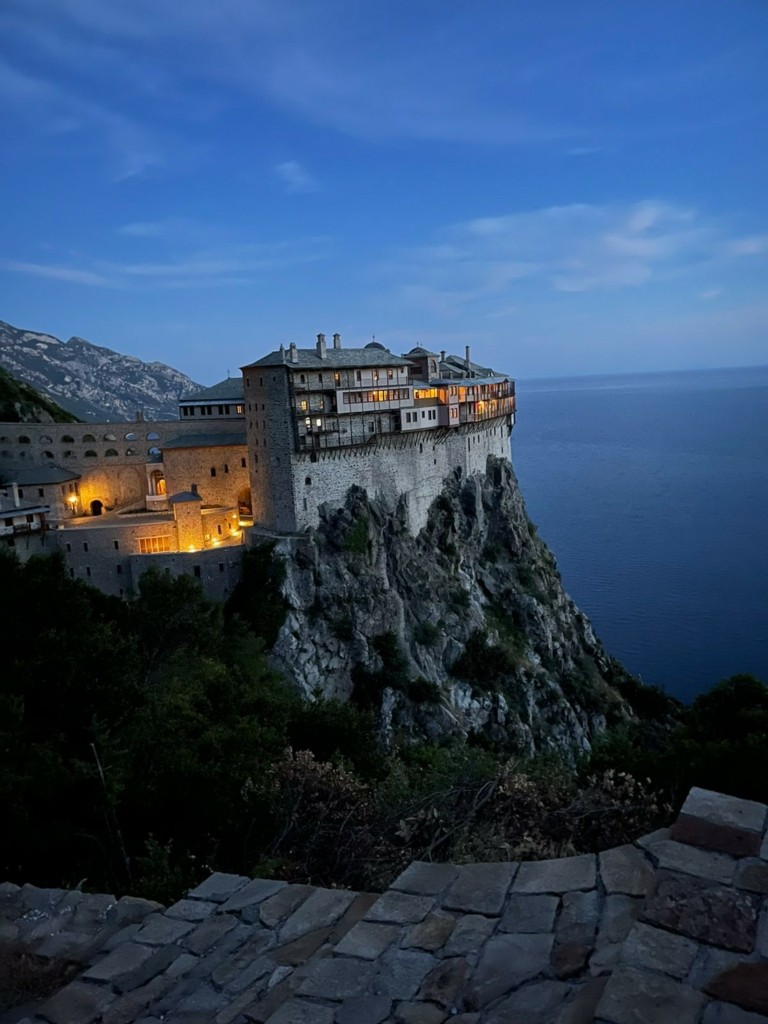 Το Άγιο Όρος αποτυπωμένο σε πολυβραβευμένη ταινία – Η ελληνική πρεμιέρα στις 14 Απριλίου (vid)