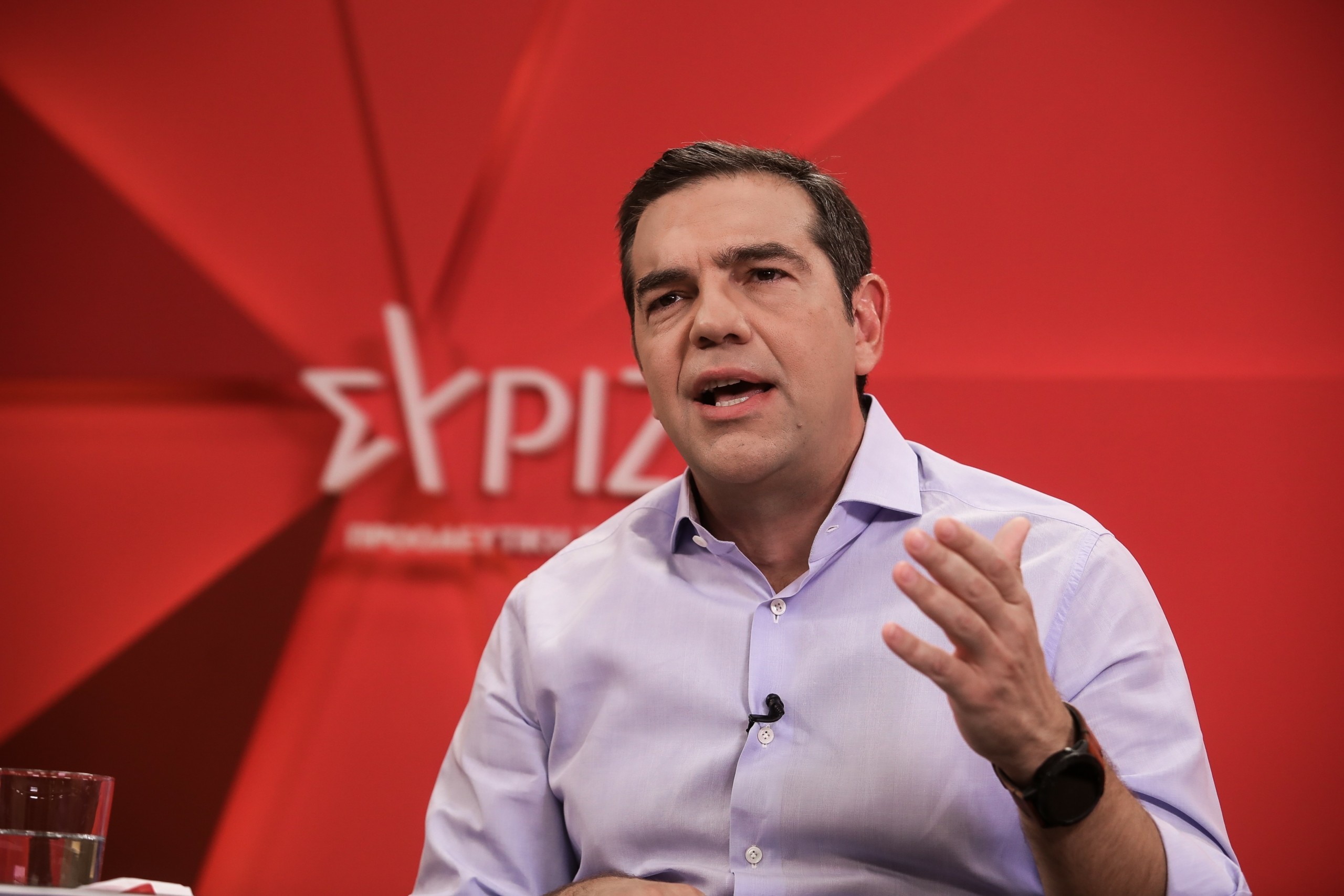 Παραδοχή Τσίπρα – “Αδικήσαμε τη μεσαία τάξη, αλλά δεν ήταν επιλογή μας”