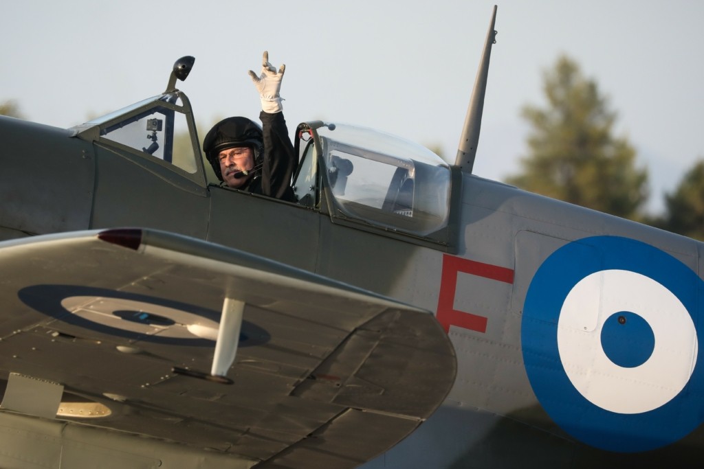 Γαλλικές μονάδες και το ιστορικό Spitfire στην στρατιωτική παρέλαση