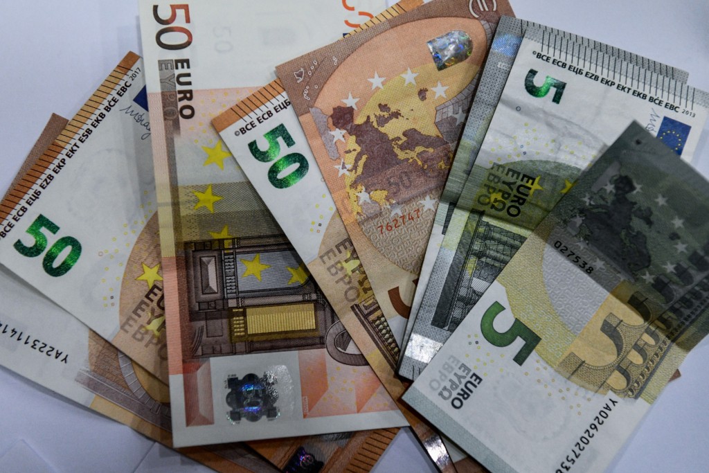 Τη Μεγάλη Τρίτη η καταβολή της επιταγής ακρίβειας – Οι δικαιούχοι